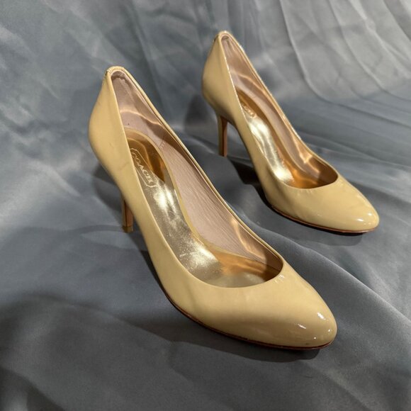 Coach Tan Heels - Picture 3 of 5